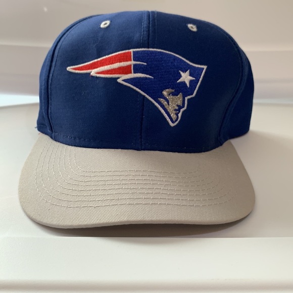 Vintage NE Patriots SnapBack Hat - Picture 2 of 9